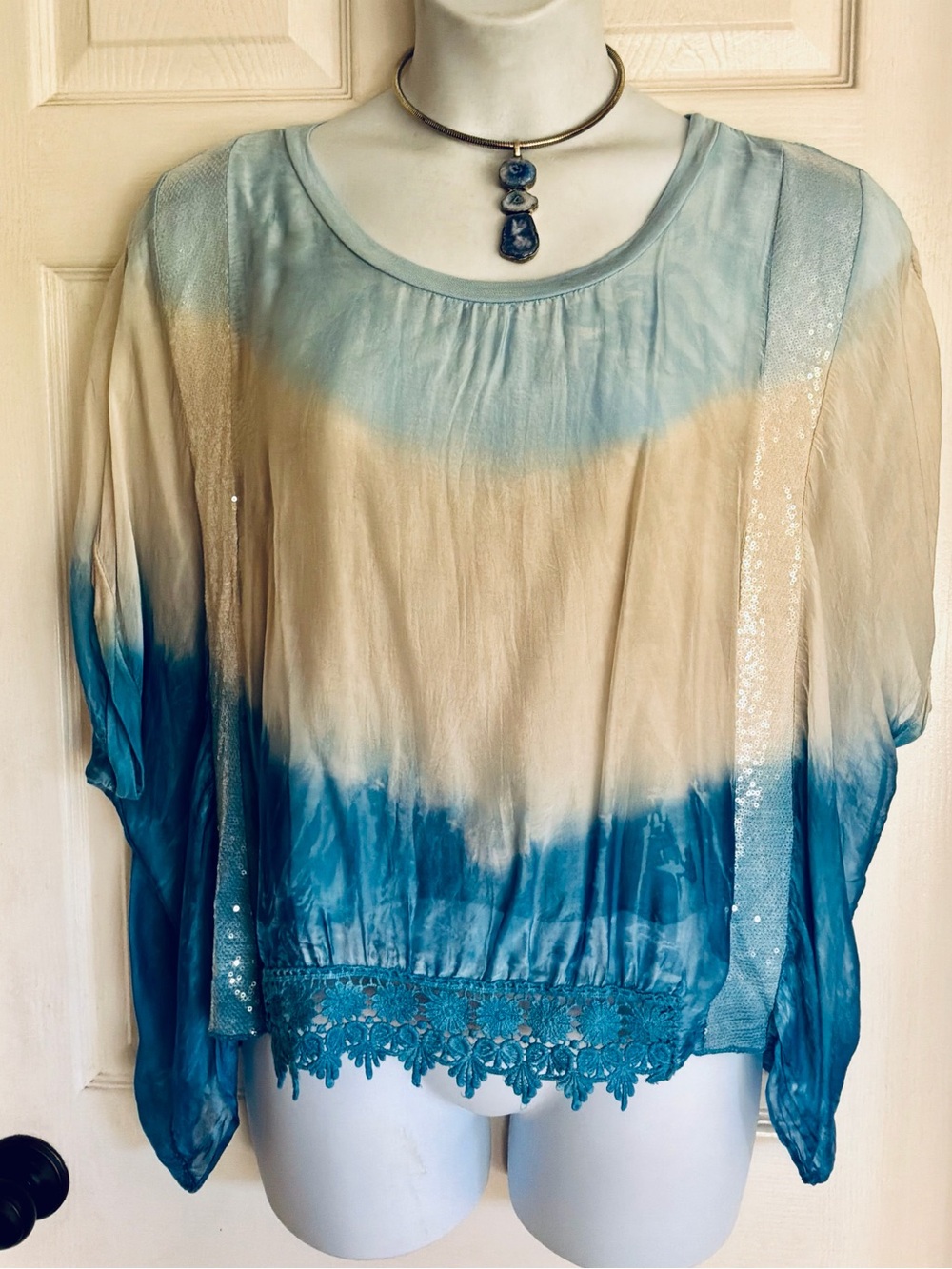 NWT..SCANDAL..Silk top